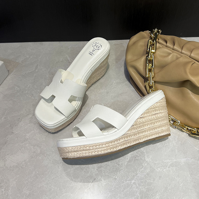 2025 New Summer Elevated Sandals Women's Rope High Heel Slippers Thick Sole Platform Wedge Casual Slippers
