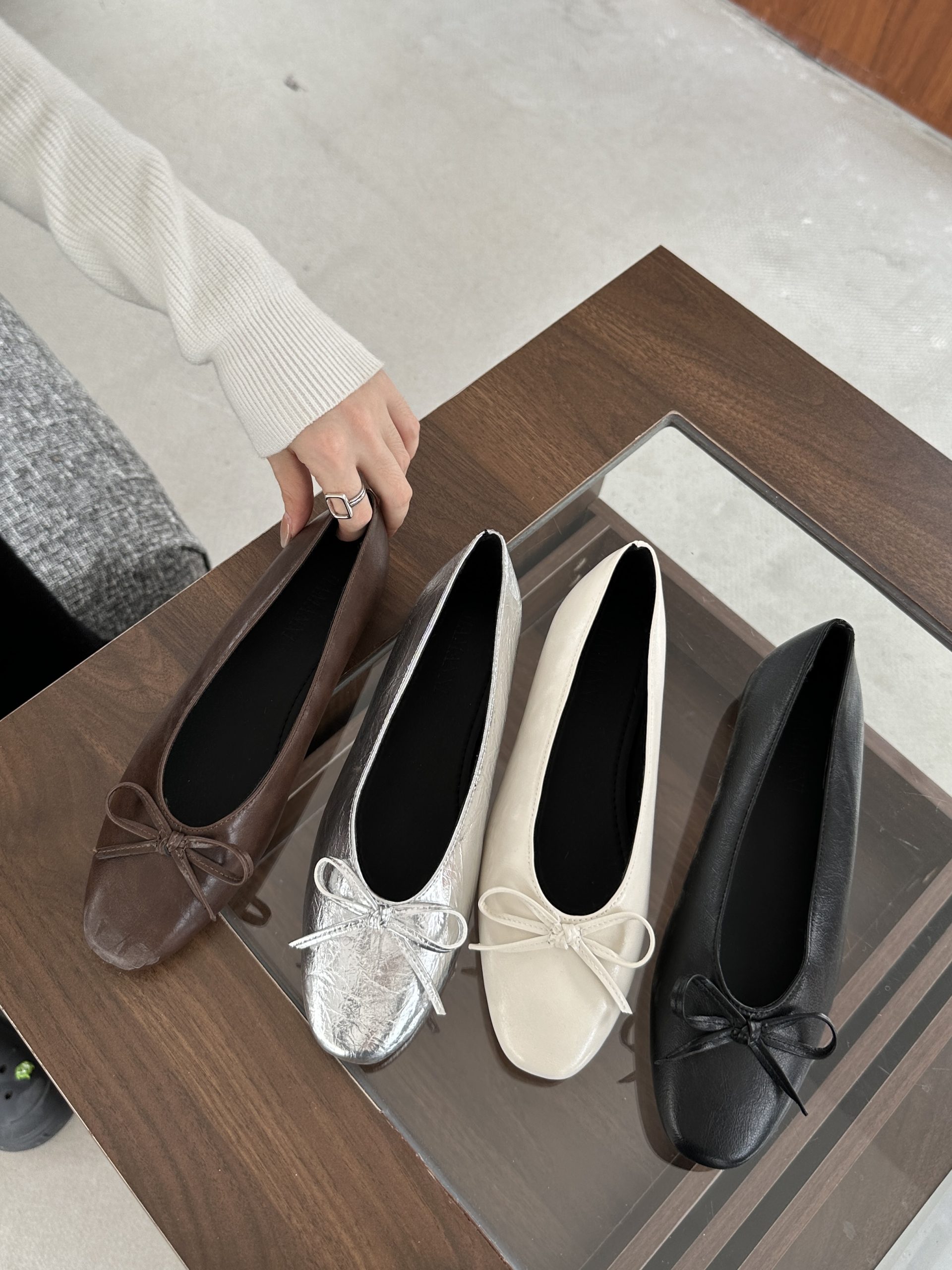 French Retro Bow Ballet Flats for Women - Round Toe, Hidden Heel, Soft PU Leather, Slip-On Mary Jane Shoes