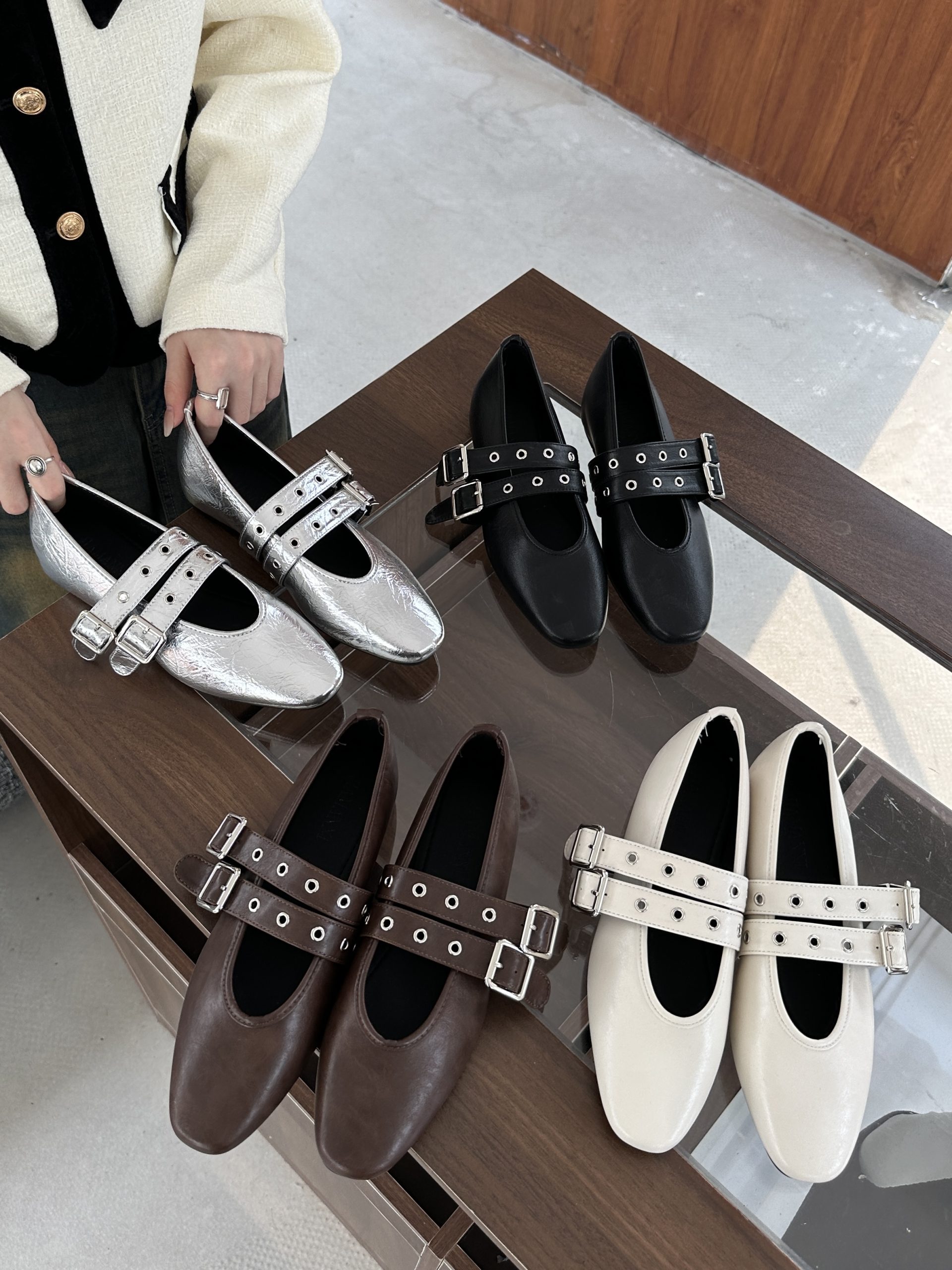 French Retro Flat Inner Height Women's Shoes Autumn 2024 Commuter Temperament Mary Jane Women's Shoes Evening Breeze Gentle Shoes