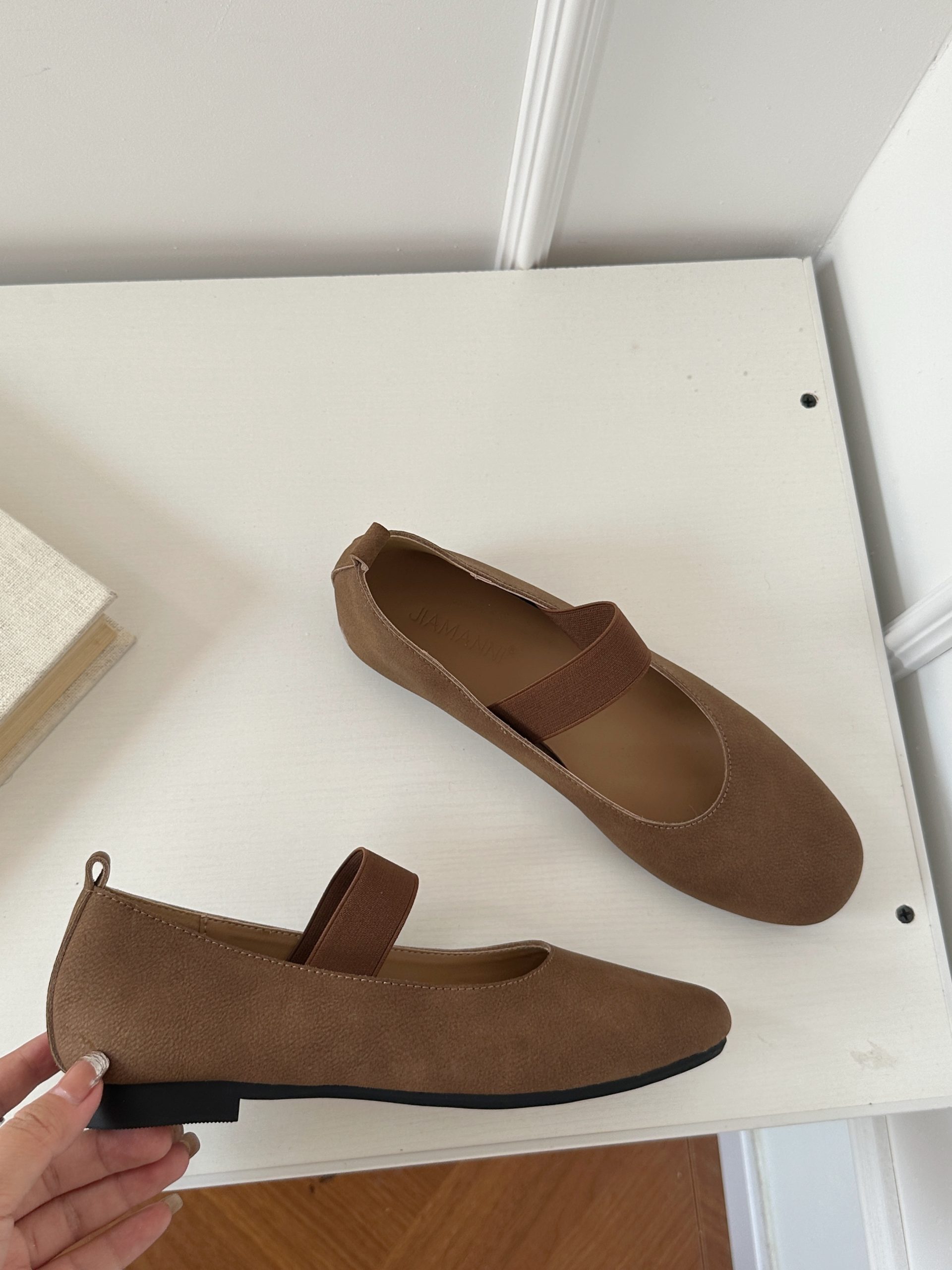 korean-style-mary-jane-shoes-for-women-retro-flat-low-top-slip-on-comfortable-pu-leather-casual-shoes_1 Korean Style Mary Jane Shoes for Women - Retro Flat Low Top Slip-On Comfortable PU Leather Casual Shoes